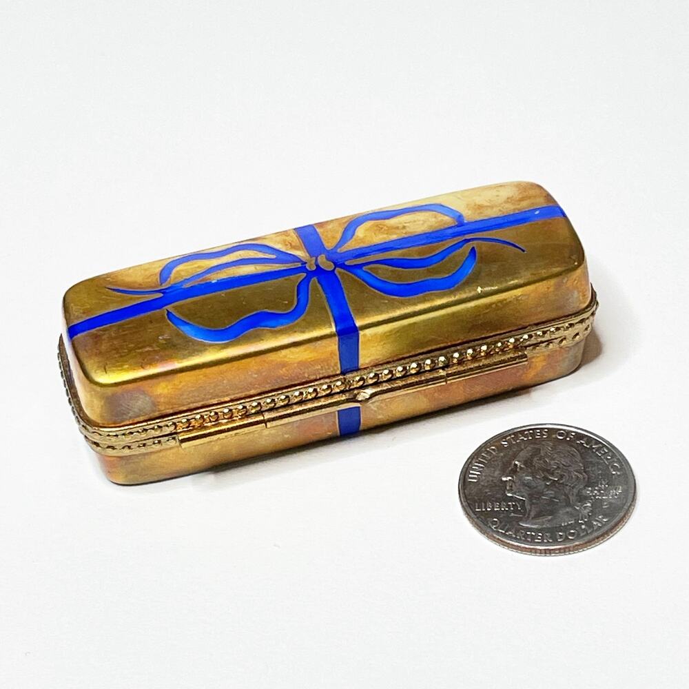 Limoges Box Rose Bouquet Hand Painted 24K Gold Porcelain Trinket - Picture 3 of 4